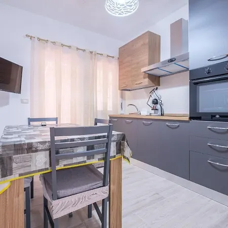 Apartment Damilhouse 1 *