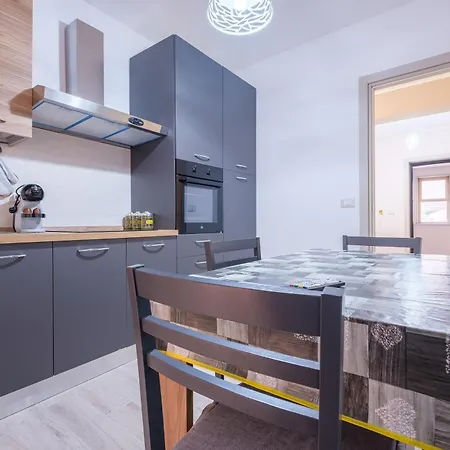 Apartment Damilhouse 1 Messina